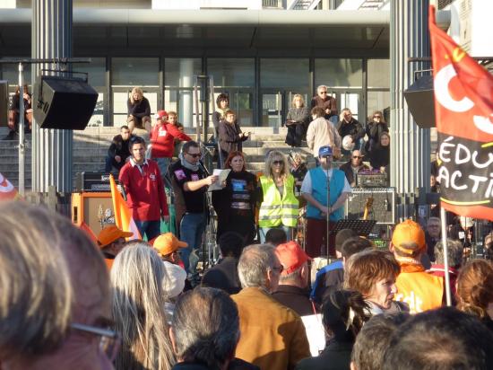 manifestation du 06 Novembre à Toulon