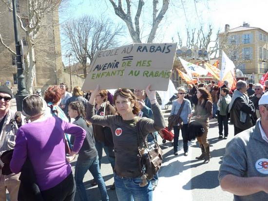 Mobilisation contre les suppressions de postes - 19 Mars